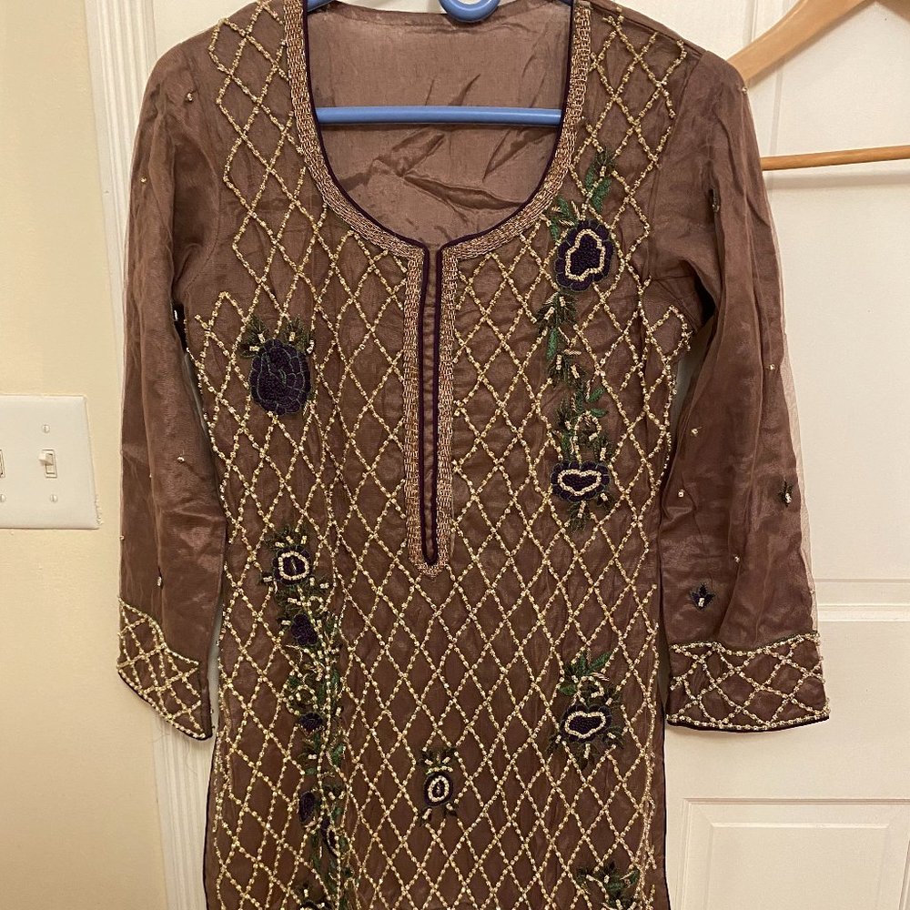 Fancy Pakistani Suit (3 piece, medium).